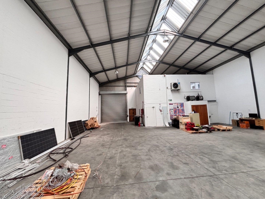 To Let commercial Property for Rent in Montague Gardens Western Cape